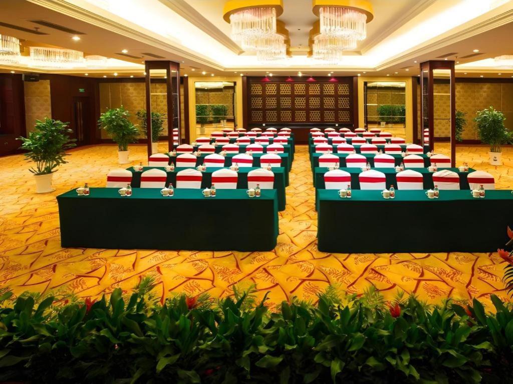 Feicheng Blossom Hotel Exterior photo