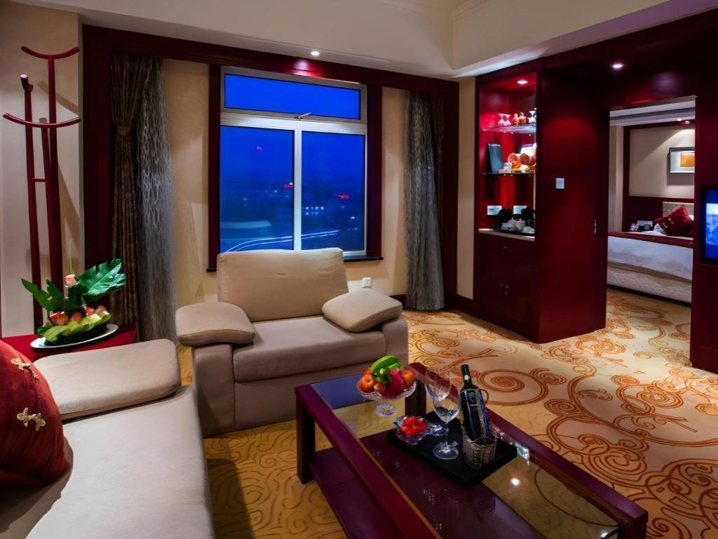 Feicheng Blossom Hotel Exterior photo